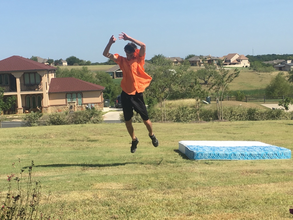 2017/07(July)/Chance-learning-to-backflip/1024x768_2017-07-30-Chance-Learning-to-Backflip-31.JPG