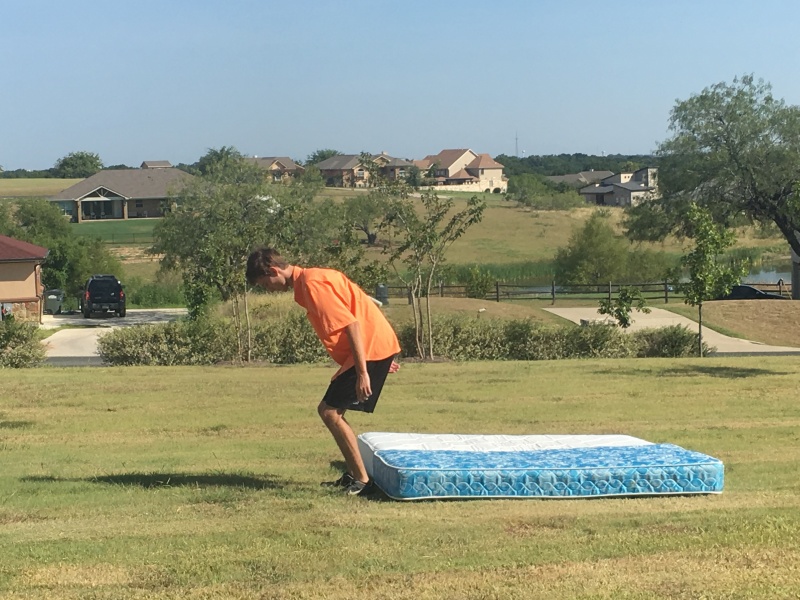 2017/07(July)/Chance-learning-to-backflip/800x600_2017-07-30-Chance-Learning-to-Backflip-03.JPG