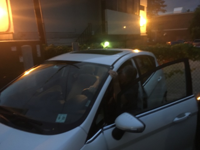 2017-07-27-White-River-Junction-24-SteveRiffel-struggles-to-get-in-car.JPG
