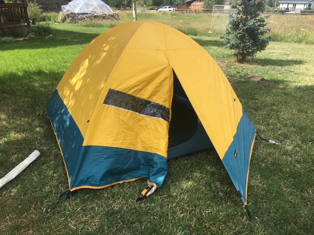 2017/08(August)/Colorado-and-Wyoming-Eclipse/1024x768_2017-08-16-Breckenridge-4-Tent-prep.JPG
