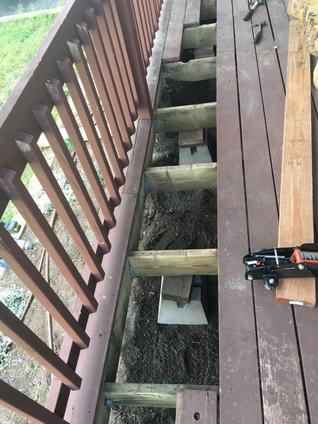 2017/08(August)/Colorado-and-Wyoming-Eclipse/640x480_2017-08-17-Breckenridge-2-Deck-Repair.JPG