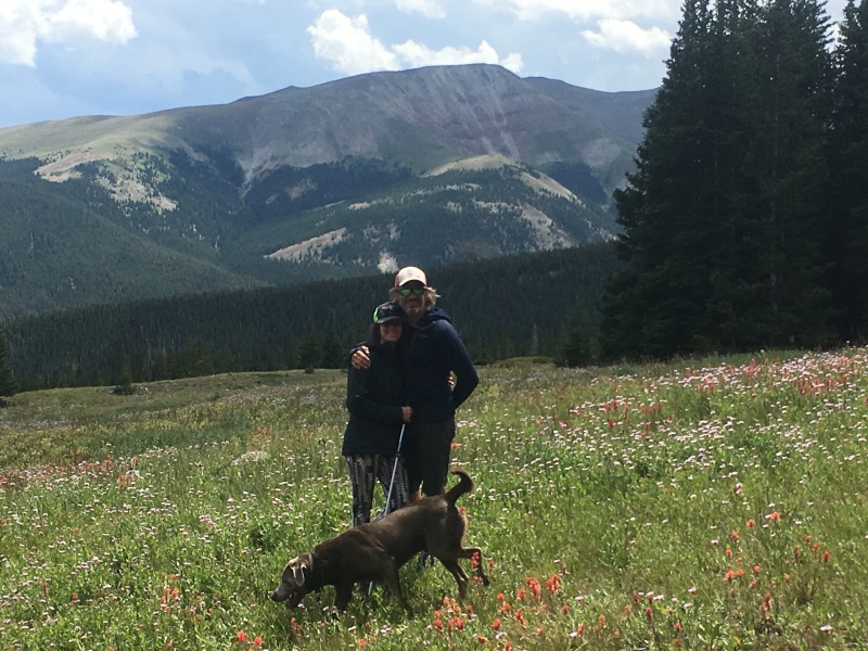 2017/08(August)/Colorado-and-Wyoming-Eclipse/800x600_2017-08-11-Francies-Cabin-04-Justin-Angie.JPG