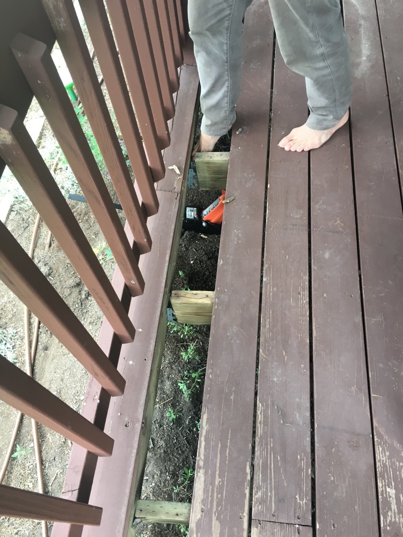 2017/08(August)/Colorado-and-Wyoming-Eclipse/800x600_2017-08-17-Breckenridge-1-Deck-Repair.JPG