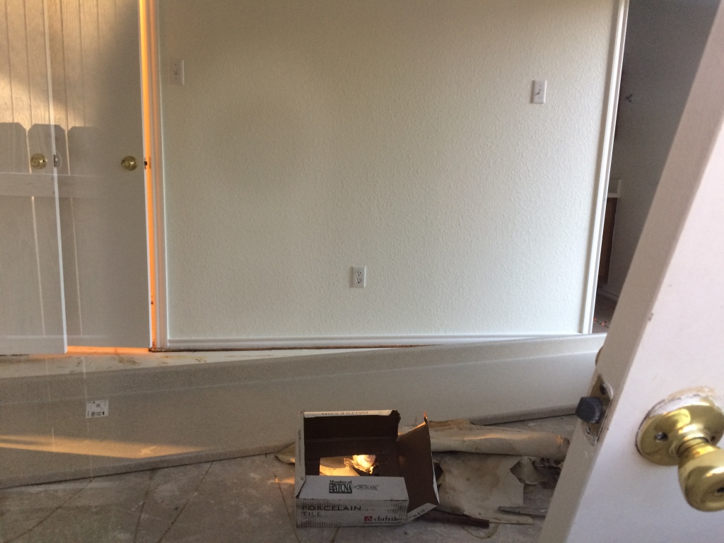 2017/08(August)/Duplex-renter-mess/1024x768_2017-08-10-Disraeli-Renter-Mess-06.JPG