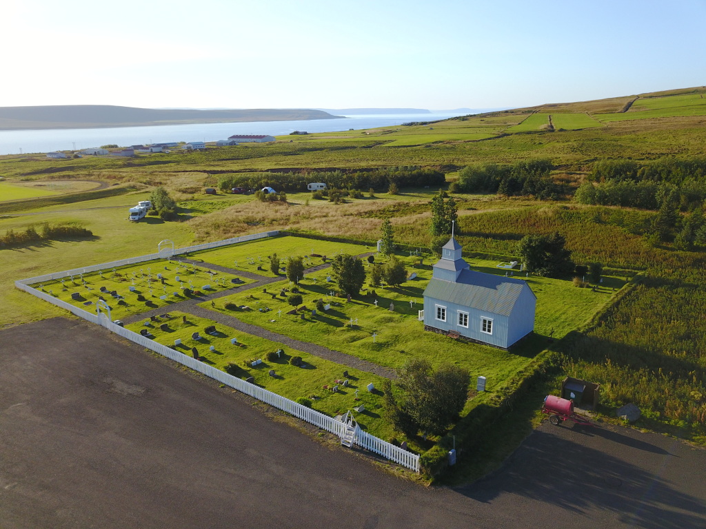 2017/08(August)/Iceland/1024x768_2017-08-29-Iceland-135-Hvammstangi-drone-Church.JPG