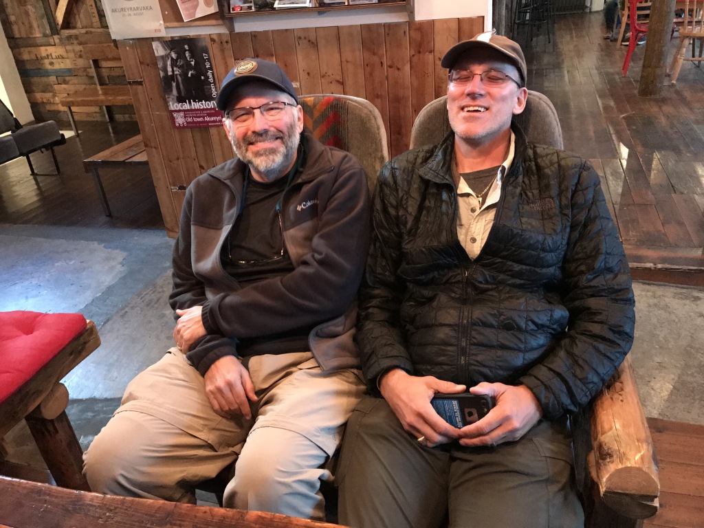 2017/08(August)/Iceland/1024x768_2017-08-30-Iceland-084-Akureyri-Bill-Travis-Hiker-diner.JPG