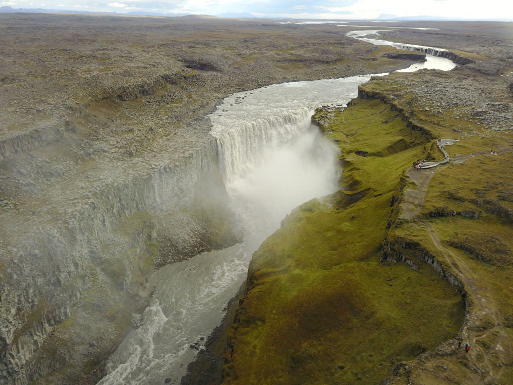 2017/08(August)/Iceland/1024x768_2017-08-31-Iceland-125-Dettifoss-drone.JPG