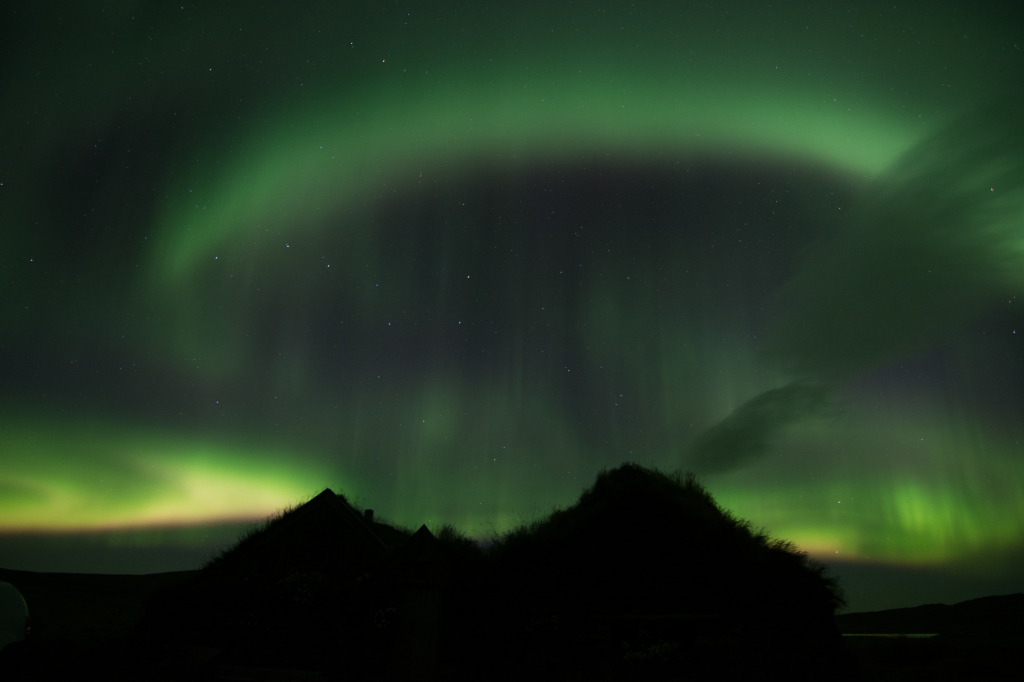 2017-08-31-Iceland-236-Saenautasel-Hobbit-Home-Northern-Lights-GOOD.jpg