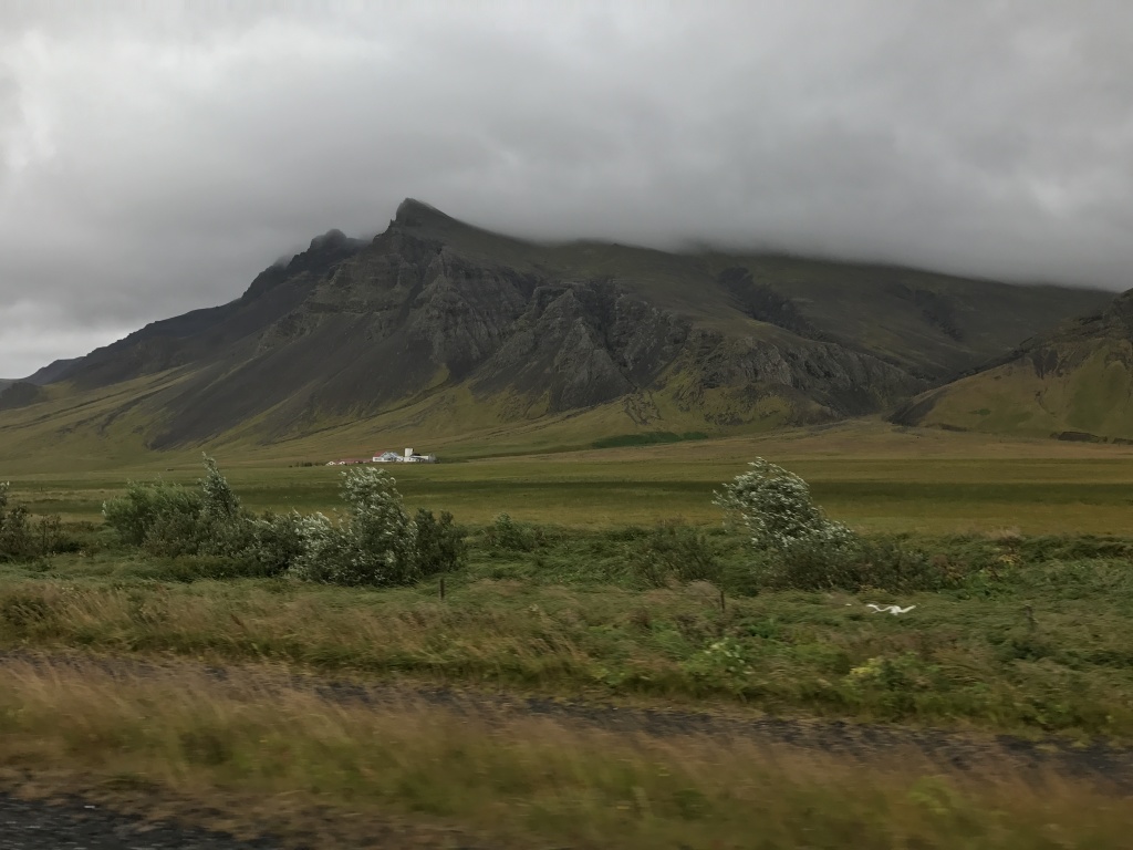 2017/08(August)/Iceland/4Star/1024x768_2017-08-26-Iceland-04.JPG