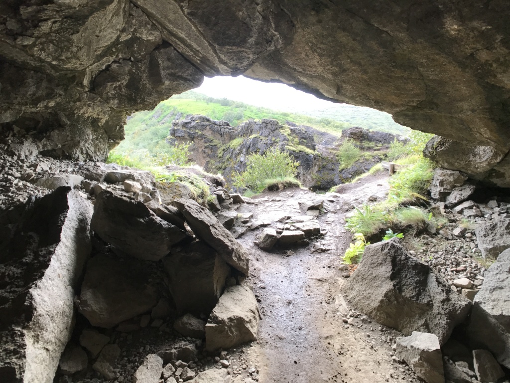 2017/08(August)/Iceland/4Star/1024x768_2017-08-26-Iceland-17-pVottahellir-Cave.JPG