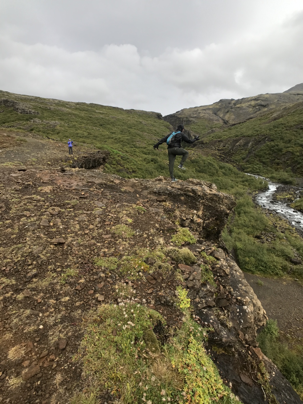 2017/08(August)/Iceland/4Star/1024x768_2017-08-26-Iceland-21-Travis-Suzi-Glymur-Trail.JPG
