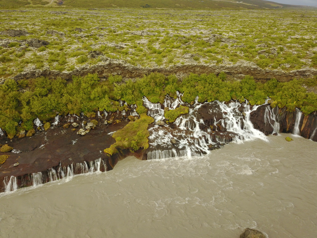 2017/08(August)/Iceland/4Star/1024x768_2017-08-26-Iceland-33a-1-Hraunfossar-falls-Drone.JPG