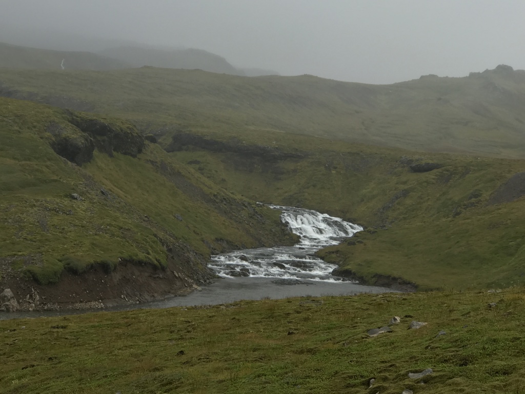 2017-08-27-Iceland-42-Snaefellsjokull-National-Park-waterfall.JPG