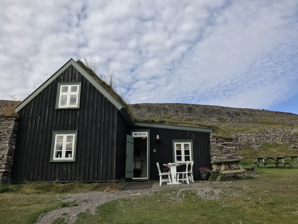 2017-08-29-Iceland-075-near-LitliBaer-coffee-waffles-house.JPG