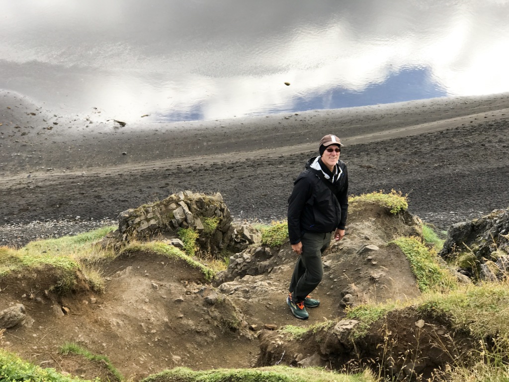 2017/08(August)/Iceland/4Star/1024x768_2017-08-30-Iceland-030-HvItserkur-Travis.jpg