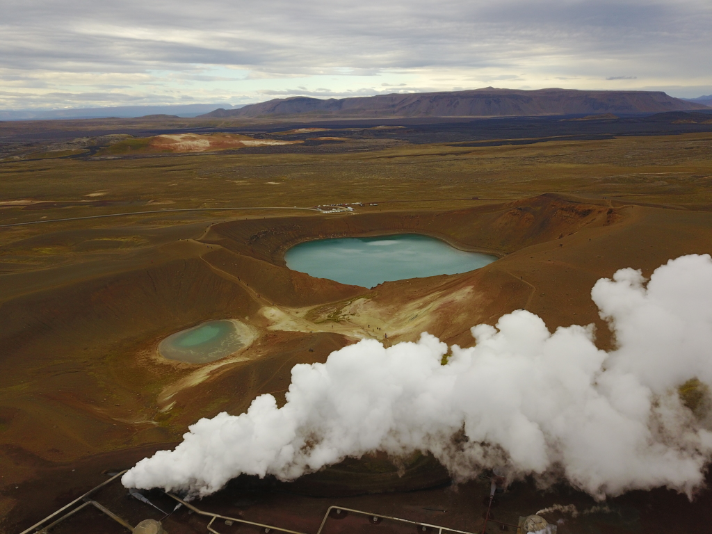 2017/08(August)/Iceland/4Star/1024x768_2017-08-31-Iceland-098-Geothermal-power-plant-drone.JPG
