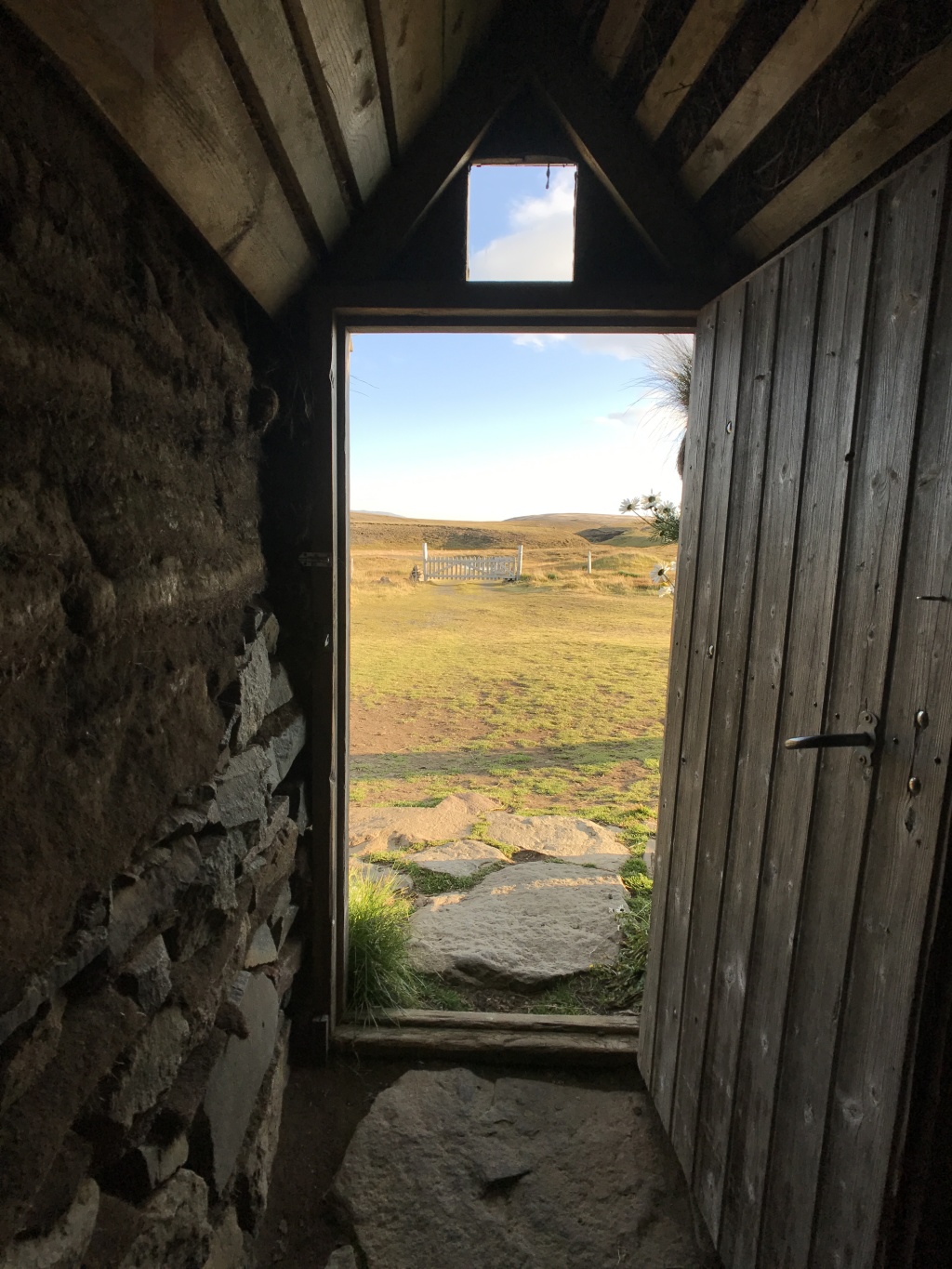2017/08(August)/Iceland/4Star/1024x768_2017-08-31-Iceland-206-Saenautasel-Hobbit-Home.JPG