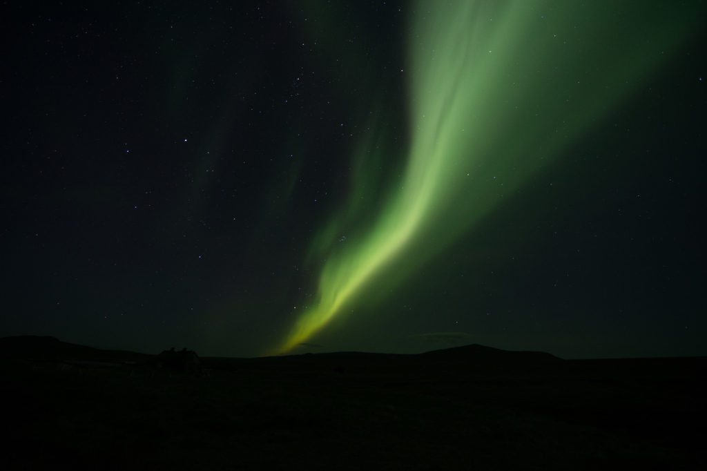2017-08-31-Iceland-235-Saenautasel-Hobbit-Home-Northern-Lights.jpg