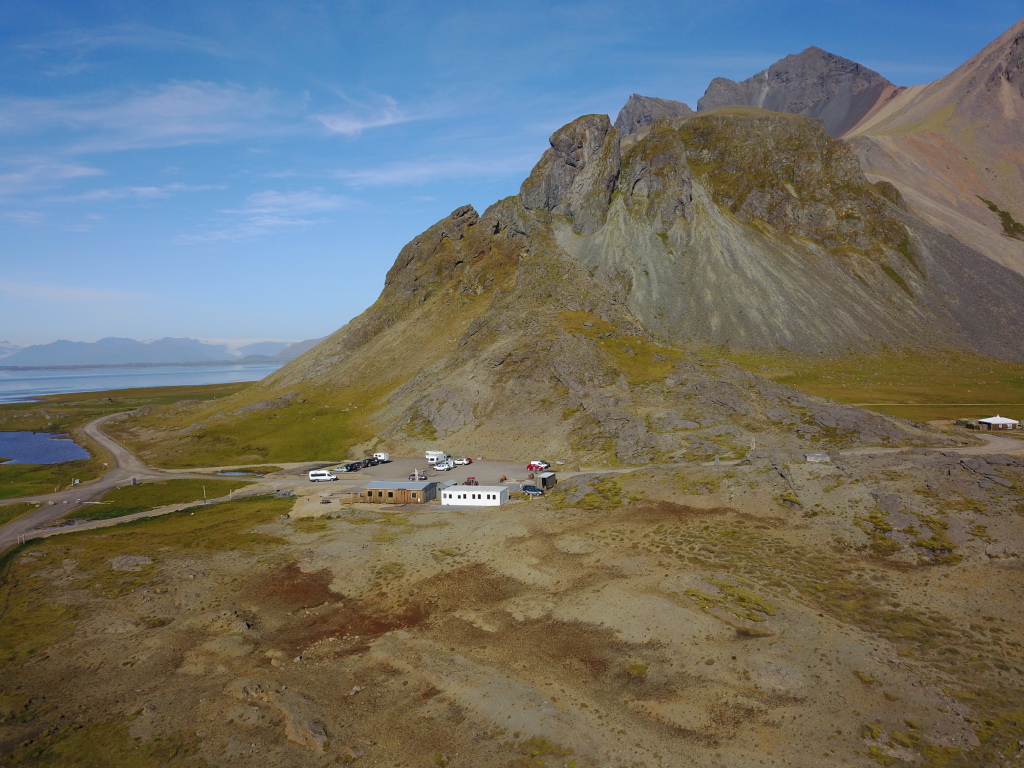 2017/08(August)/Iceland/4Star/1024x768_2017-09-01-Iceland-027-drone-Stokksnes.JPG