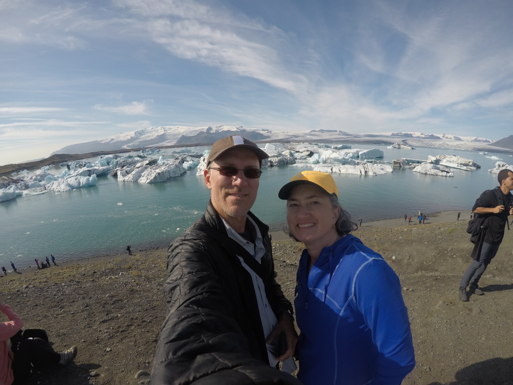 2017/08(August)/Iceland/4Star/1024x768_2017-09-01-Iceland-083-Jokulsarlon-Glacier-Lagoon-Travis-Suzi.JPG