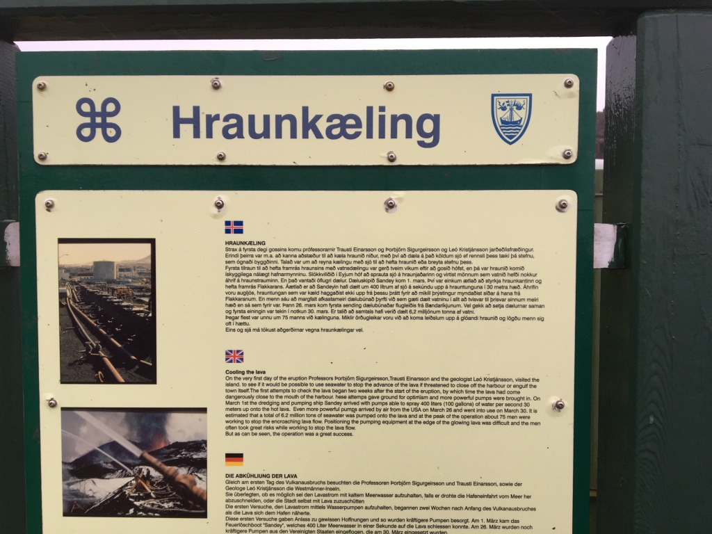 2017-09-02-Iceland-72-Vestmannaeyjar-small-volcanic-island-sign.JPG