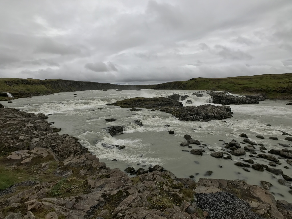 2017/08(August)/Iceland/4Star/1024x768_2017-09-03-Iceland-050-Urrioafoss.JPG