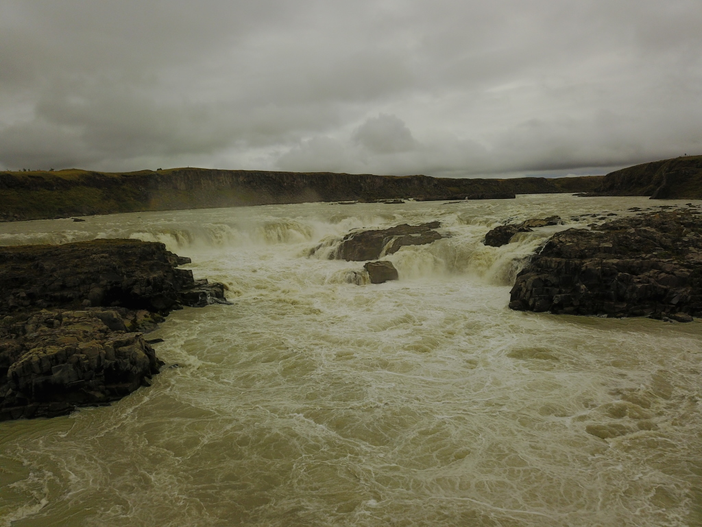 2017/08(August)/Iceland/4Star/1024x768_2017-09-03-Iceland-054-Urrioafoss-drone.JPG