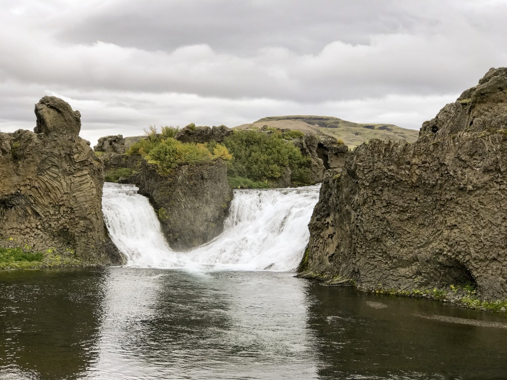 2017-09-03-Iceland-063-Hjalparfoss.jpg