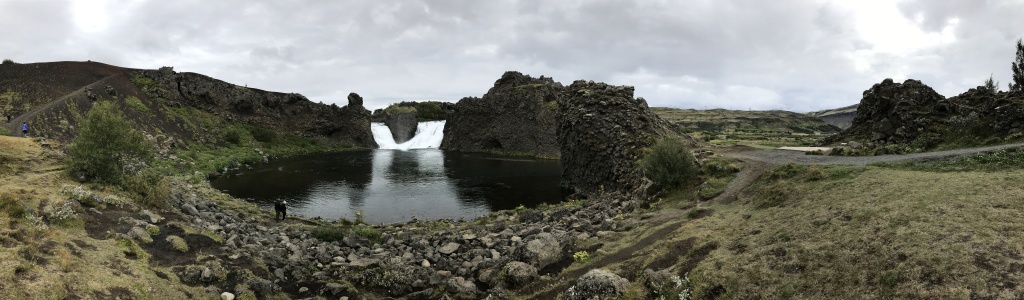 2017/08(August)/Iceland/4Star/1024x768_2017-09-03-Iceland-079-Hjalparfoss-Travis-on-top.JPG