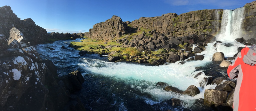 2017-09-05-Iceland-08-Thingvallavatn-Thingville.JPG