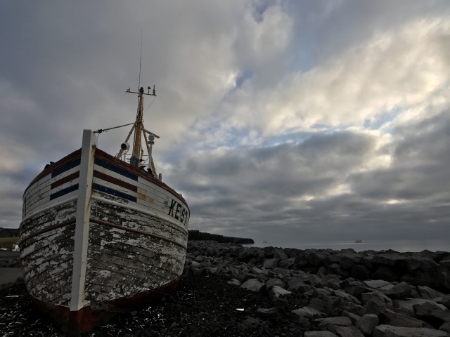 2017/08(August)/Iceland/4Star/640x480_2017-08-24-Iceland-01-ship.JPG