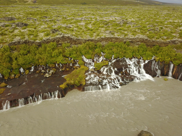 2017/08(August)/Iceland/4Star/640x480_2017-08-26-Iceland-33a-1-Hraunfossar-falls-Drone.JPG