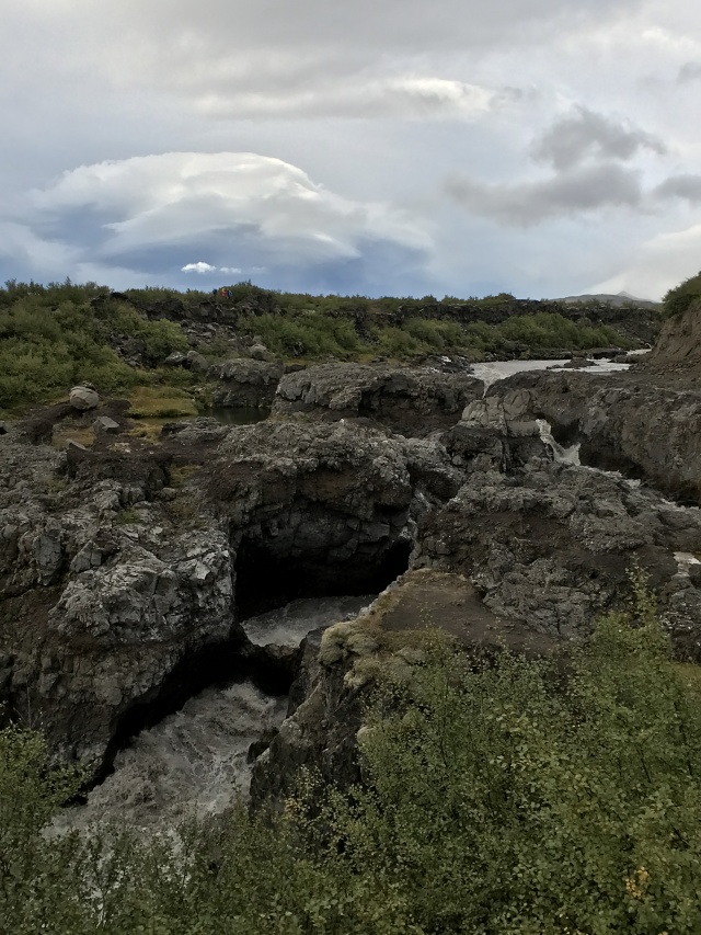 2017/08(August)/Iceland/4Star/640x480_2017-08-26-Iceland-39-Barnafoss-missing-children.JPG
