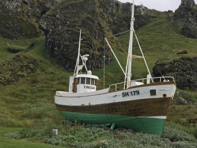2017-08-27-Iceland-44-Tindur-boat-SH179.JPG