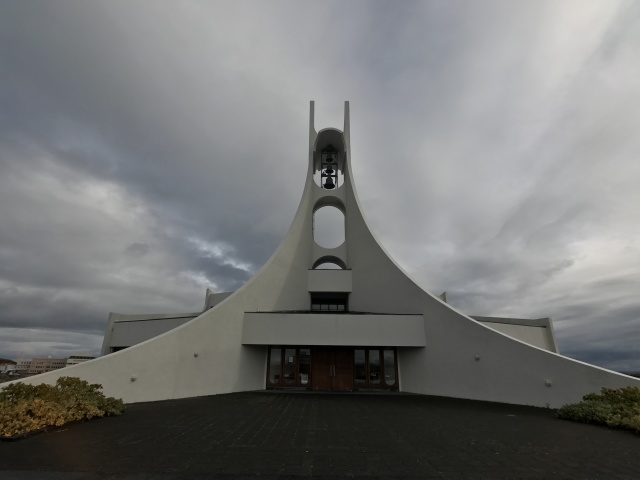 2017-08-28-Iceland-005-Church-of-Stykkisholmur.JPG