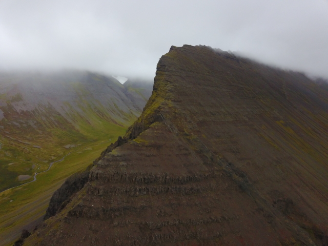2017-08-28-Iceland-123-Holl-Farm-AirBNB-drone.JPG