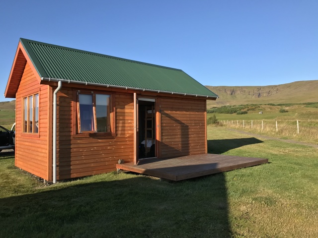 2017-08-29-Iceland-126-Hvammstangi-Cozy-Cabin-in-the-Middle-of-Nowhere-AirBNB.JPG