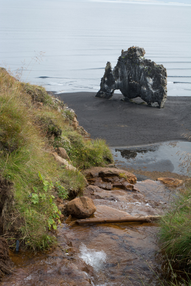 2017-08-30-Iceland-026-HvItserkur.jpg