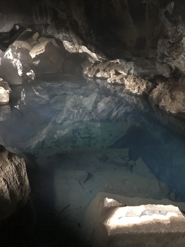 2017-08-31-Iceland-058-Grjotagja-Cave-Game-of-Thrones-Cave.JPG