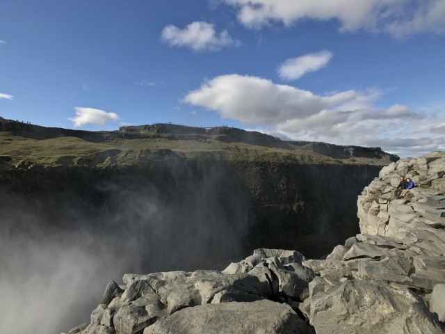 2017/08(August)/Iceland/4Star/640x480_2017-08-31-Iceland-144-Dettifoss-Travis-Suzi.JPG