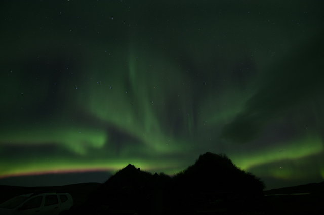 2017-08-31-Iceland-237-Saenautasel-Hobbit-Home-Northern-Lights.jpg