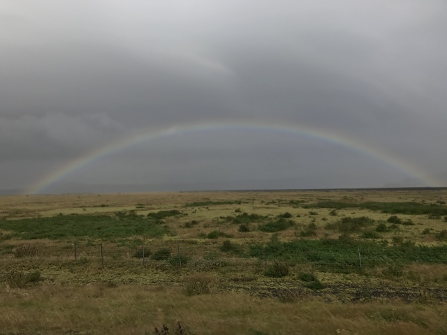 2017/08(August)/Iceland/4Star/640x480_2017-09-02-Iceland-52-Skogafoss-rainbow.JPG