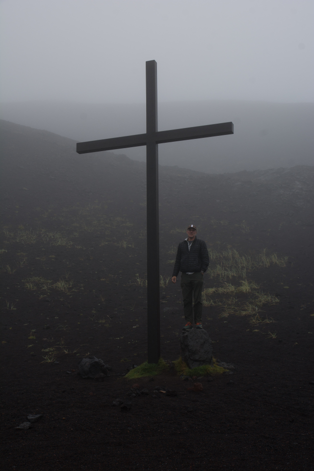 2017-09-02-Iceland-69-Vestmannaeyjar-small-volcanic-island-cross-Travis.jpg