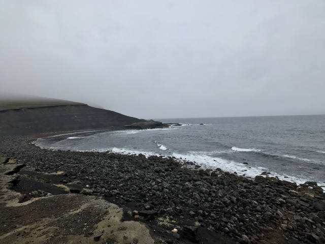 2017-09-02-Iceland-77-Vestmannaeyjar-small-volcanic-island-pirate-cove.JPG