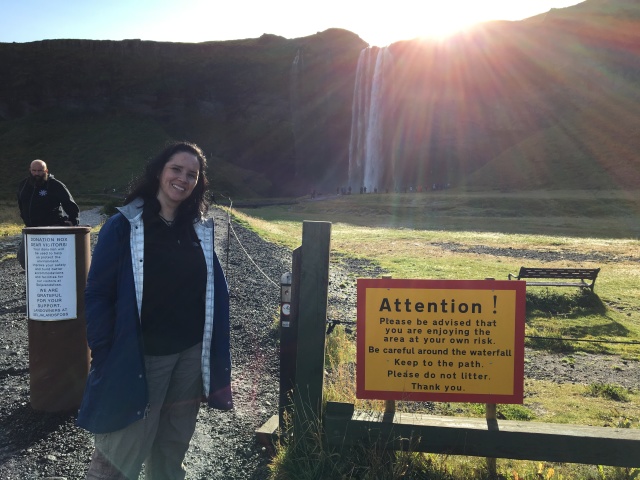 2017/08(August)/Iceland/4Star/640x480_2017-09-03-Iceland-014-Seljalandsfoss-Kris.JPG