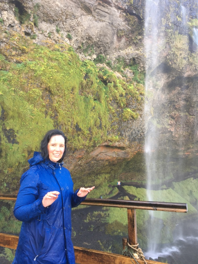 2017/08(August)/Iceland/4Star/640x480_2017-09-03-Iceland-033-Seljalandsfoss-Kris.JPG