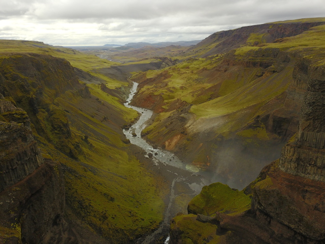 2017/08(August)/Iceland/4Star/640x480_2017-09-03-Iceland-088-Haifoss-drone.JPG