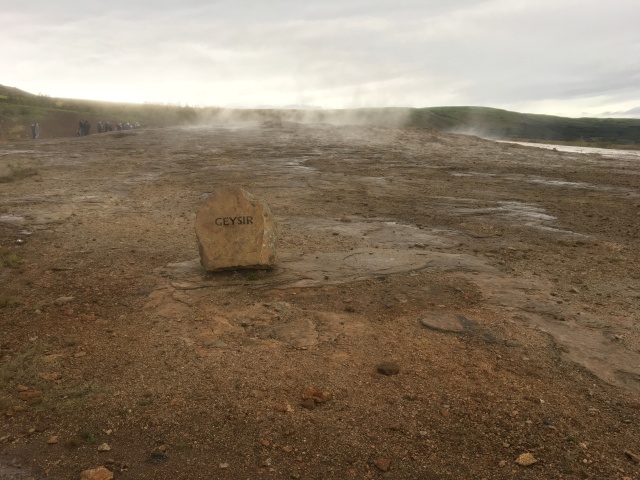 2017-09-04-Iceland-033-Geysir-rock-sign.JPG