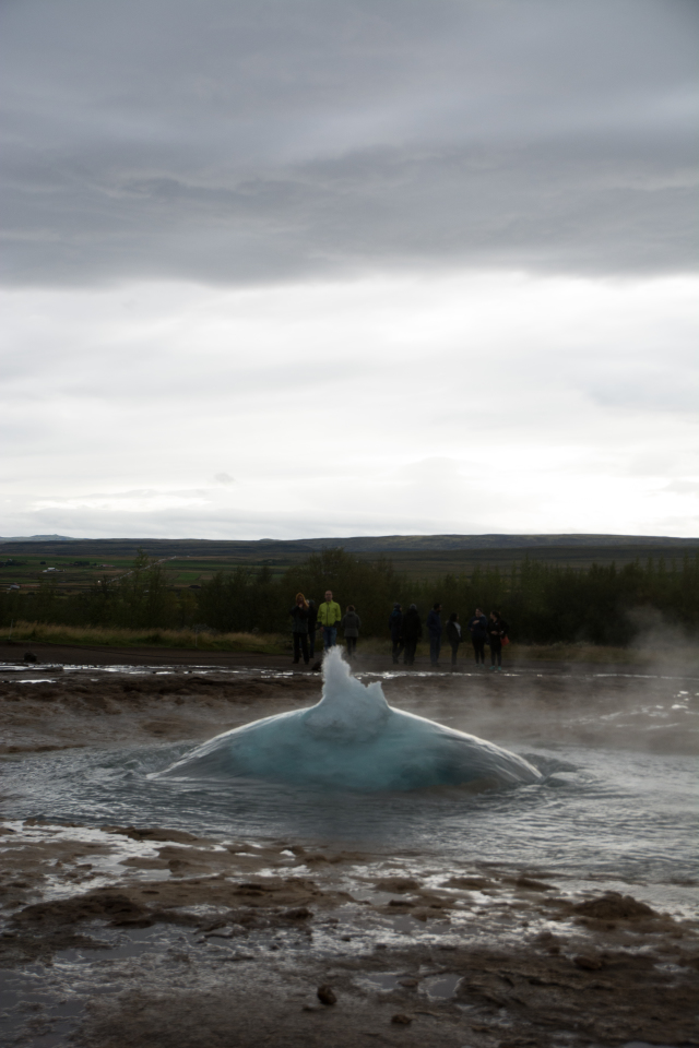2017-09-04-Iceland-046-Geysir-little-blow.jpg