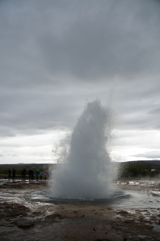 2017-09-04-Iceland-059-Geysir-little-blow.jpg